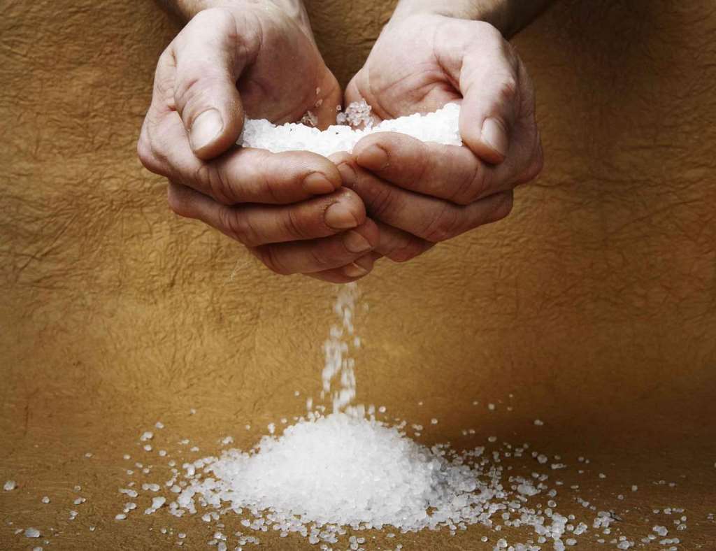 limpieza energetica con sal Este ritual es muy efectivo, te recomiendo hacerlo si sientes la necesidad de abrir caminos en tu vida.