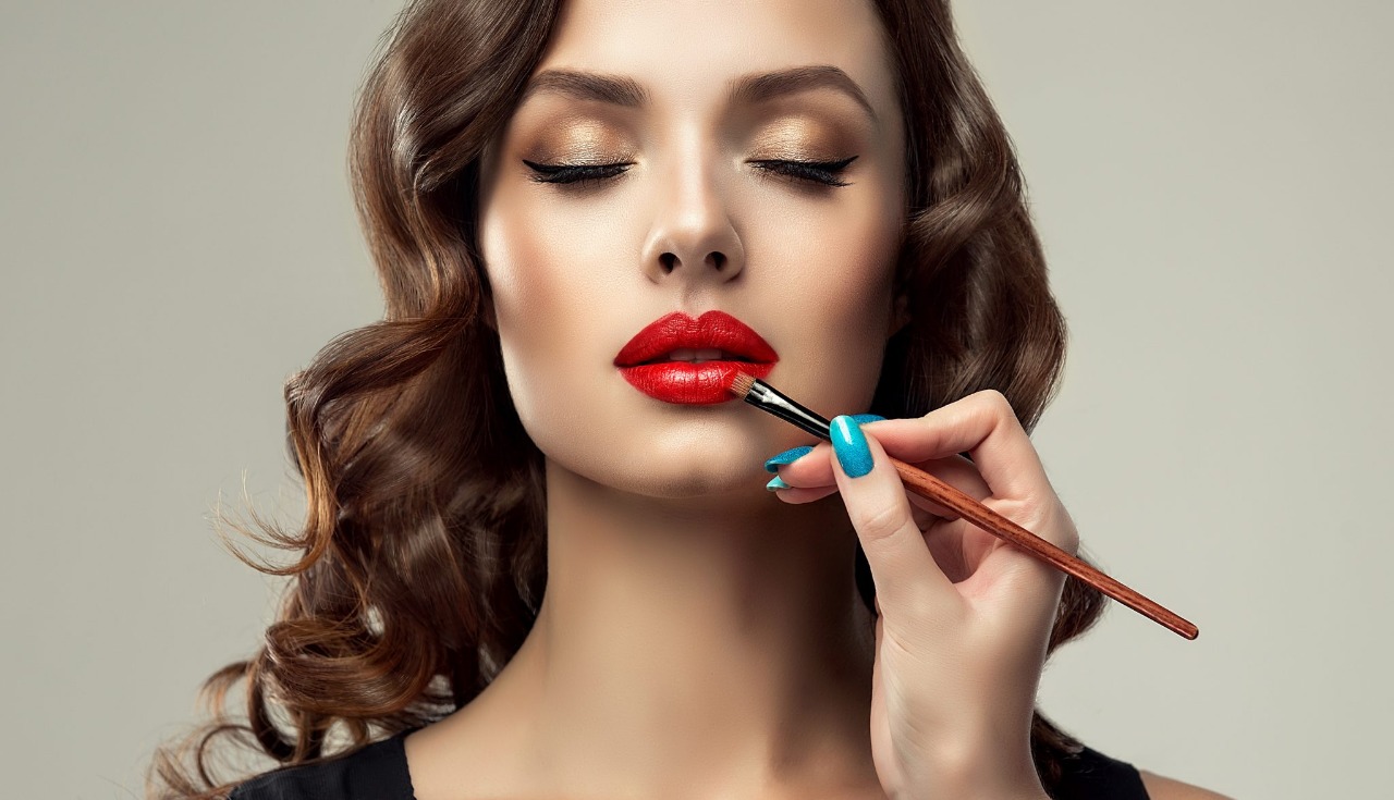 Las recomendaciones de Gitana Perla para encontrar el maquillaje perfecto según tu signo