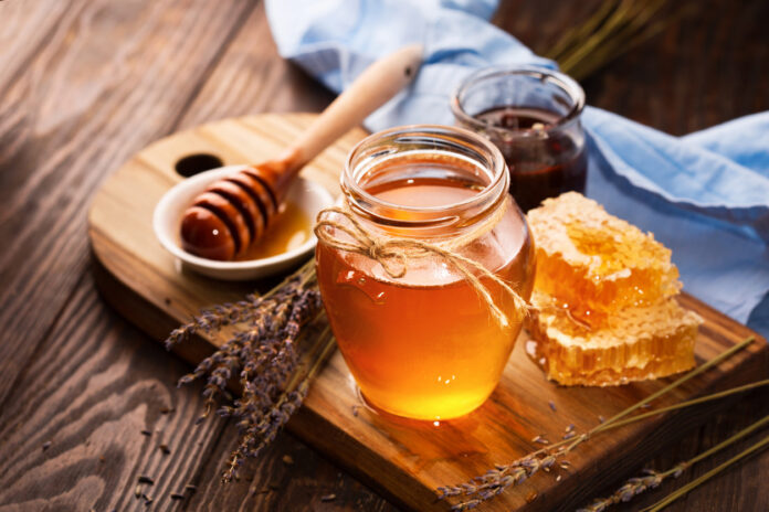 Endulza a tu persona ideal con este ritual de miel